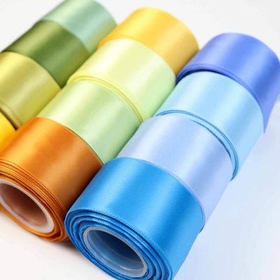 Custom Pattern Double Face 100% Polyester RPET Satin Ribbon Roll voor duurzame verpakking