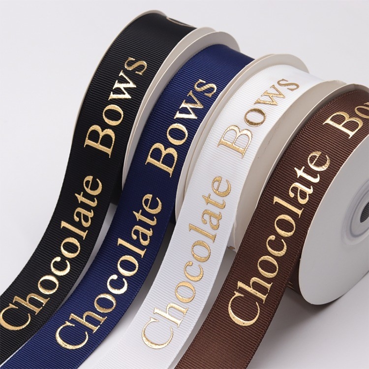 Custom Eco Friendly 3D Gold Foil Printed Black Silk Grosgrain Ribbon met Embossed Logo